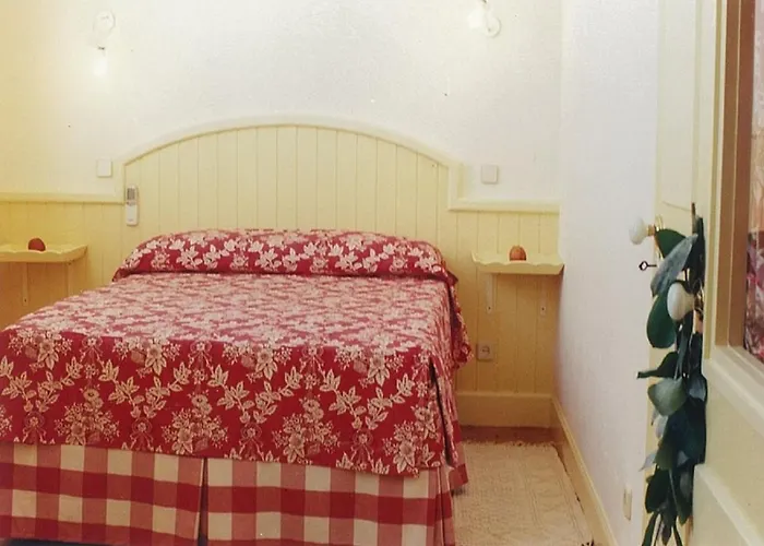 Hostal Casa Ancoras - Figueira Da Foz-buarcos *